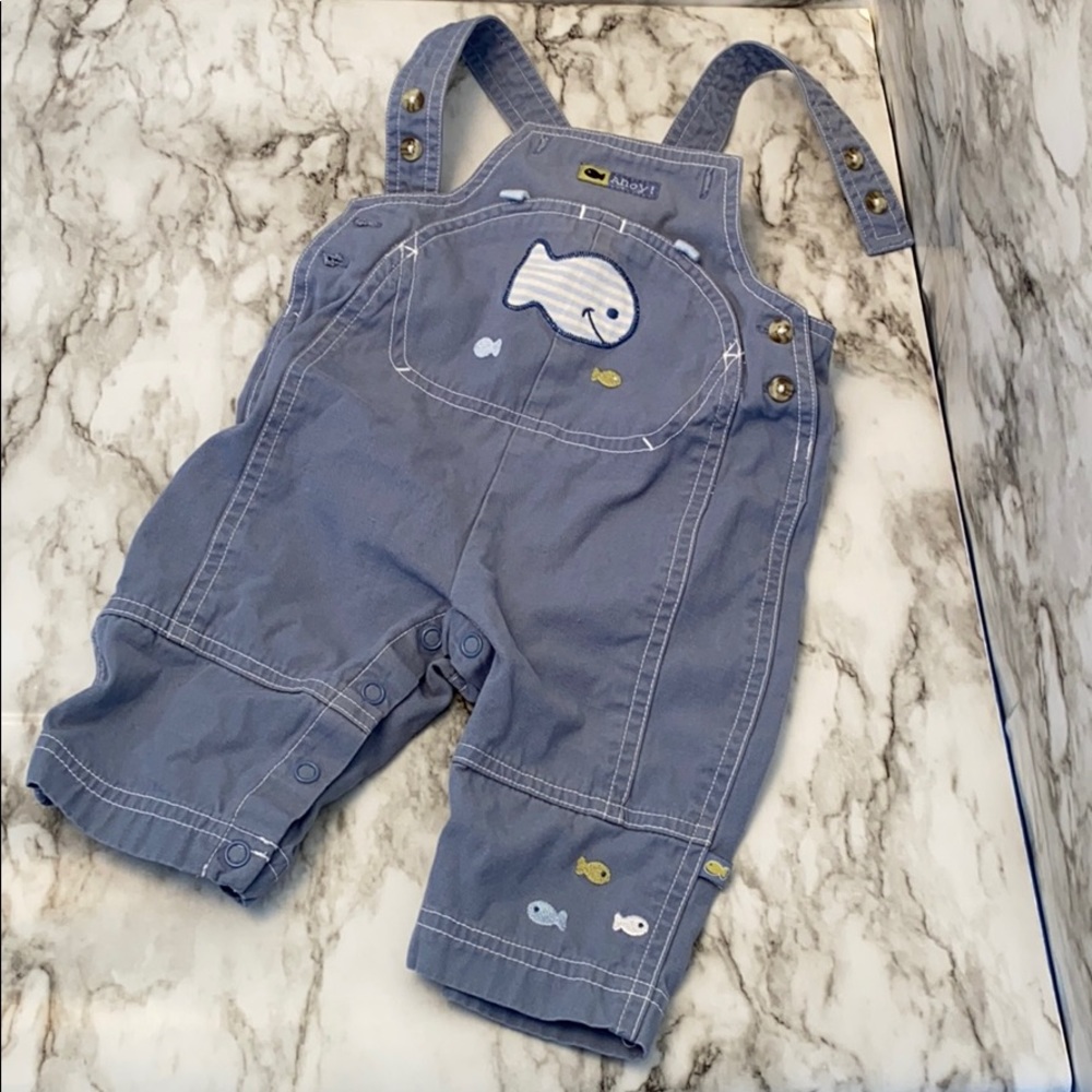 Lullaby club play wear